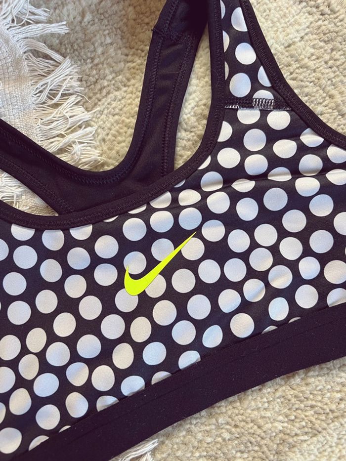 Brassière de sport Nike noire à pois blanc neuf - photo numéro 2