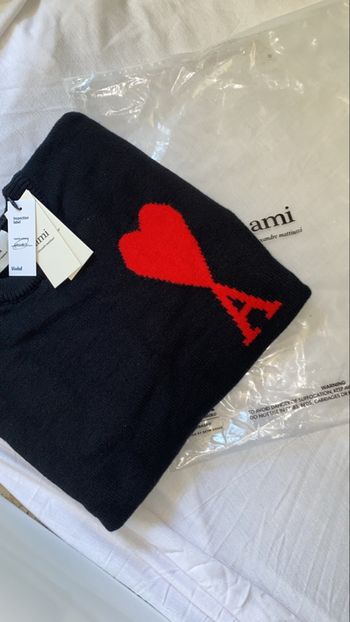 Vintage AMI Paris Black Sweater – Iconic Red Heart Logo – Size M – New With Tags & Receipt