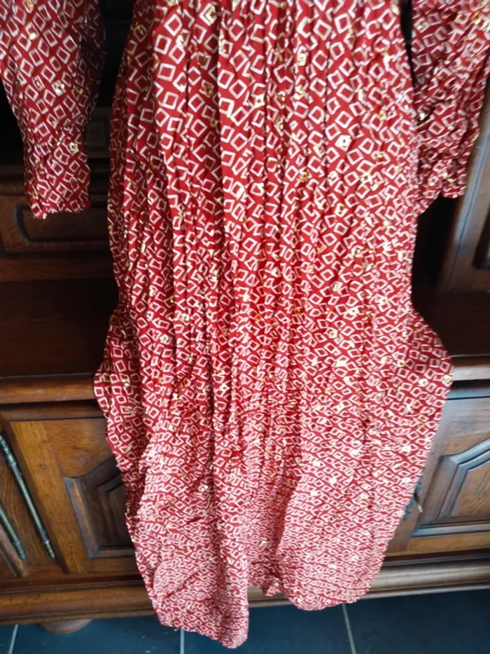 Magnifique robe longue avec dorures femme taille L/XL 40 42 - photo numéro 5