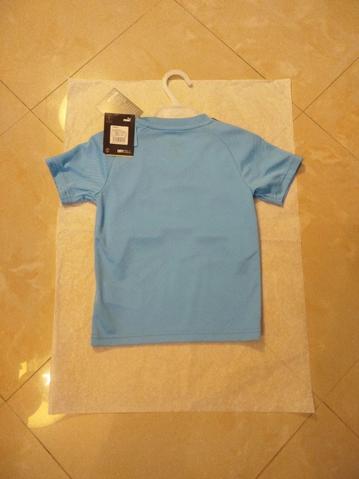 Tenue de foot Puma, équipe Manchester City taille 4/5  ans authentique neuf - photo numéro 13