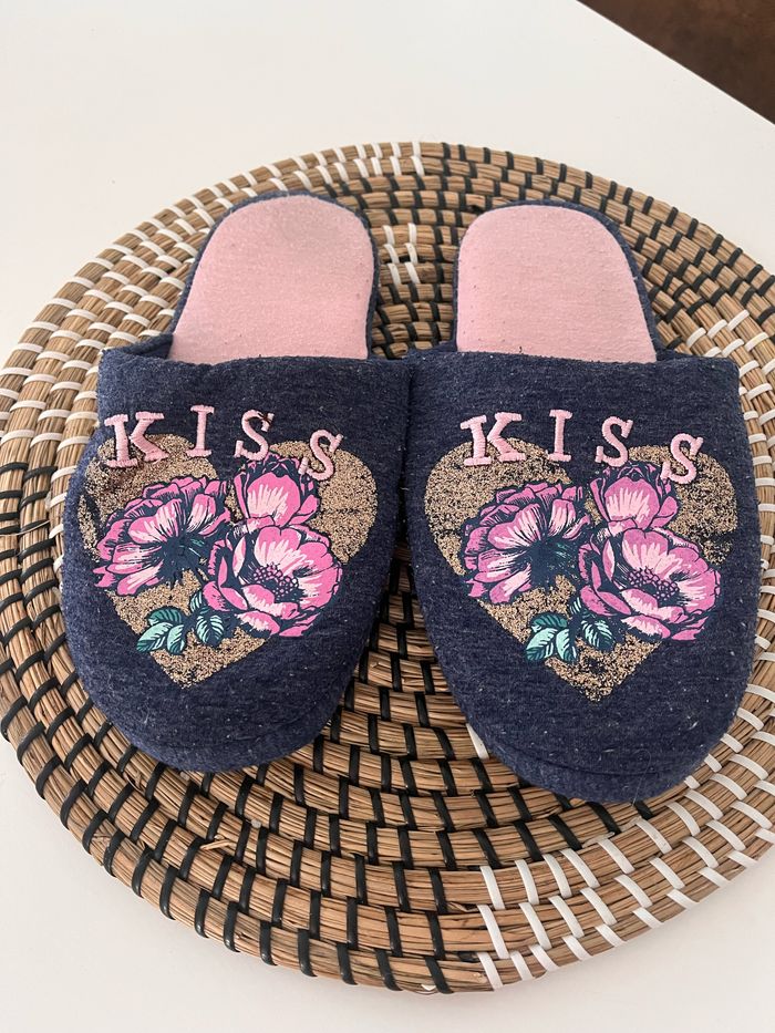 Chaussons kiss p36