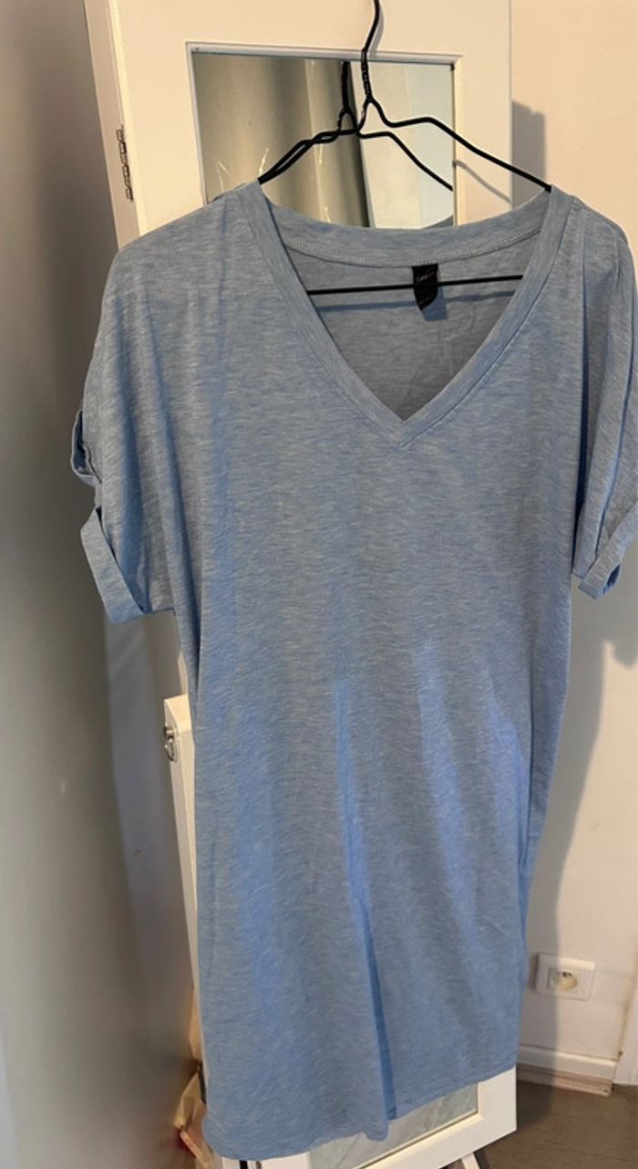 Robe tee shirt bleu clair col V Shein taille M