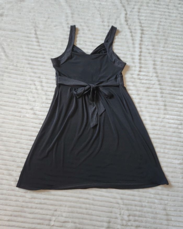 Robe noire Etam – Taille 40, élégante avec détails pailletés - photo numéro 6