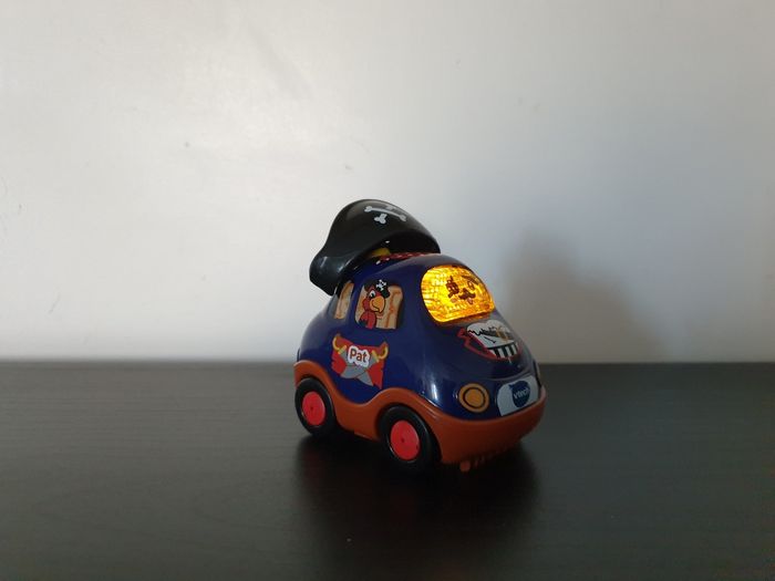 Tut tut bolide édition spéciale "Pat, la voiture pirate" VTech