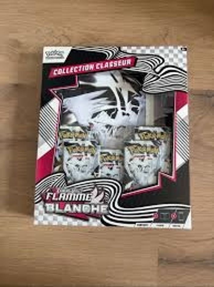 Lot coffret Pokémon flamme blanche