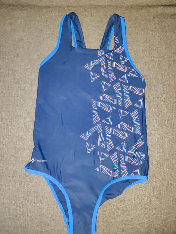 Maillot une pièce bleu marine 10 ans neuf