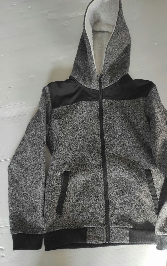 Veste capuche - photo numéro 2