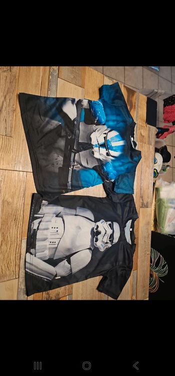 Lot de 2 t-shirts garçon taille 130 star wars