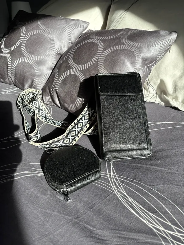 Pochette téléphone