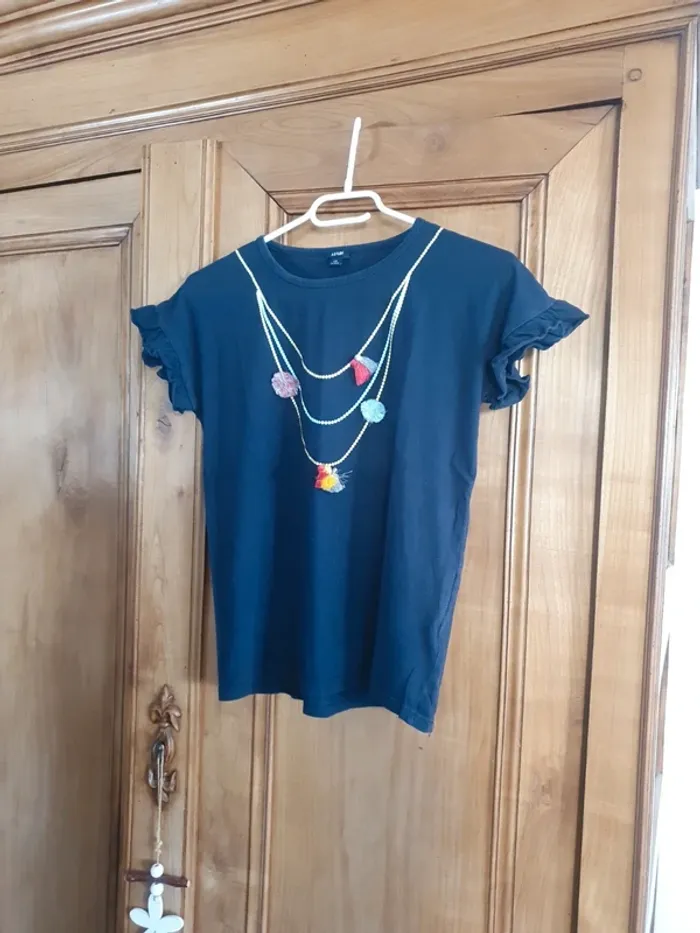 Tshirt volants pompons