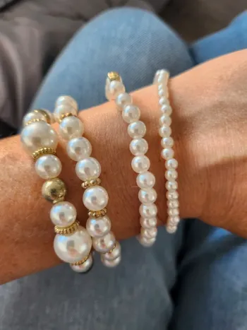 Lot de 4 bracelets en perles