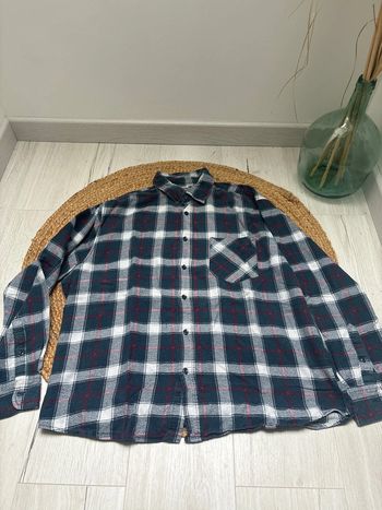 Chemise à carreaux