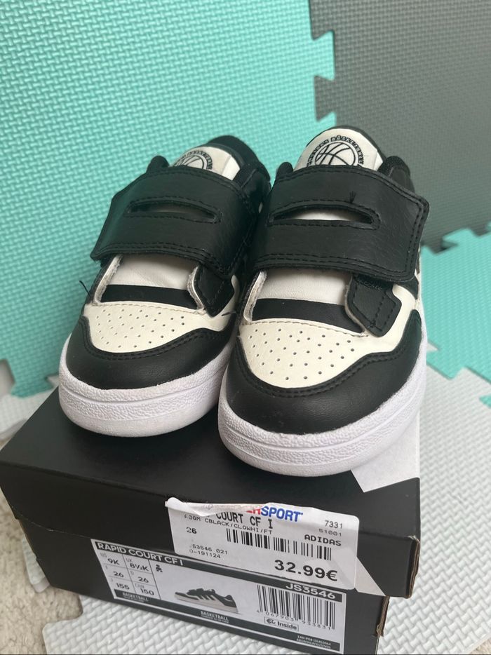 Basket adidas taille 26