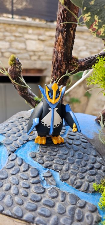 Super figurine Pokemon Nintendo Pingoléon