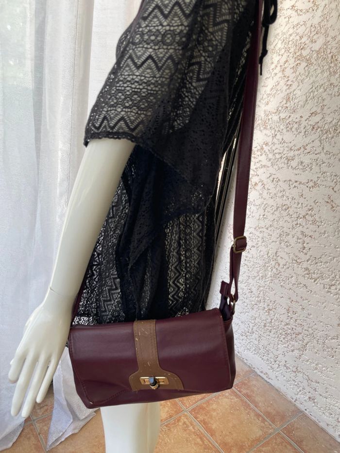 Sac à main de couleur bordeaux - photo numéro 2