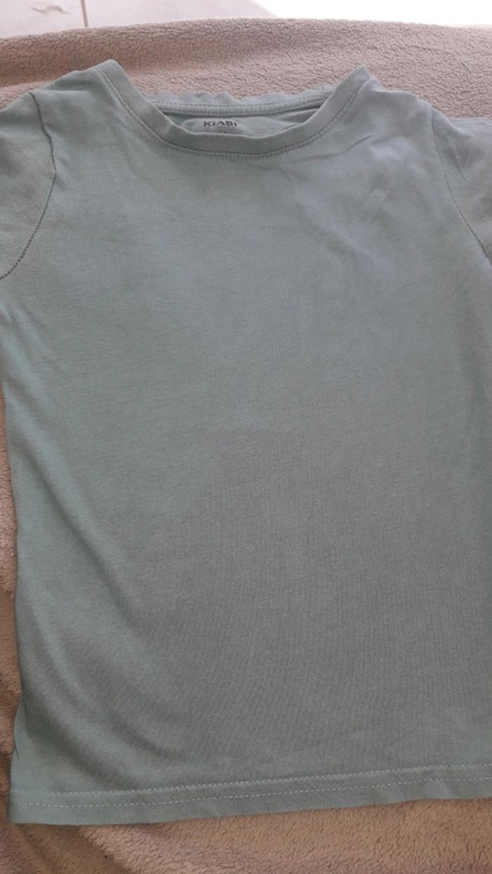 Lot 2 tee-shirts 4 ans - photo numéro 3