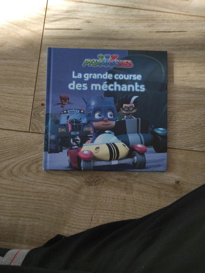 La grande course des méchants pyjamasques