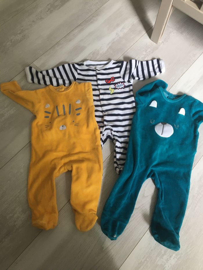 Lot pyjamas 6 mois