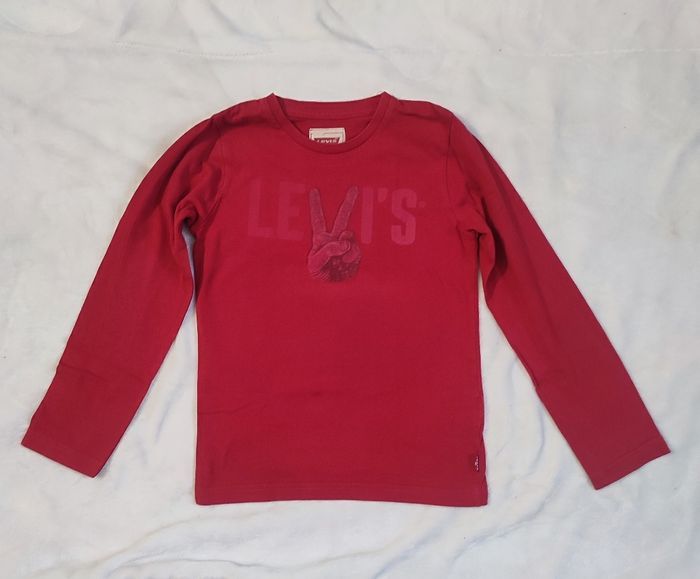 Tee shirt rouge manches longues Levi's taille 8 ans - photo numéro 1