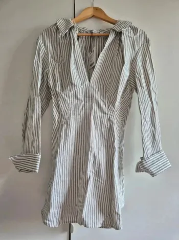 Superbe robe ZARA cintrée à rayures en coton  taille S 36 neuve