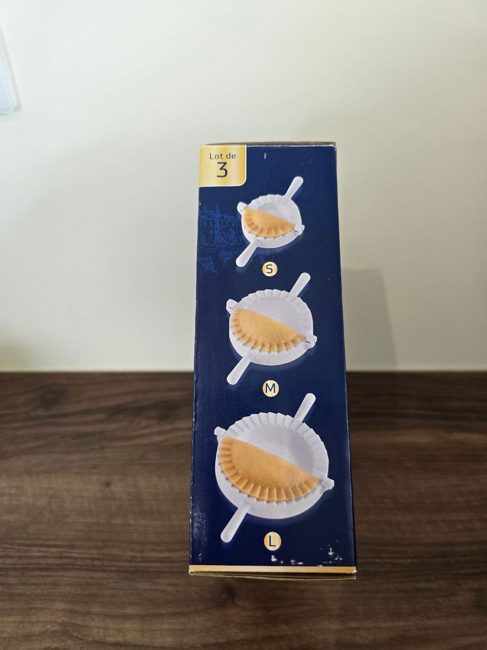 Moules à chaussons/Pâtes. - photo numéro 4