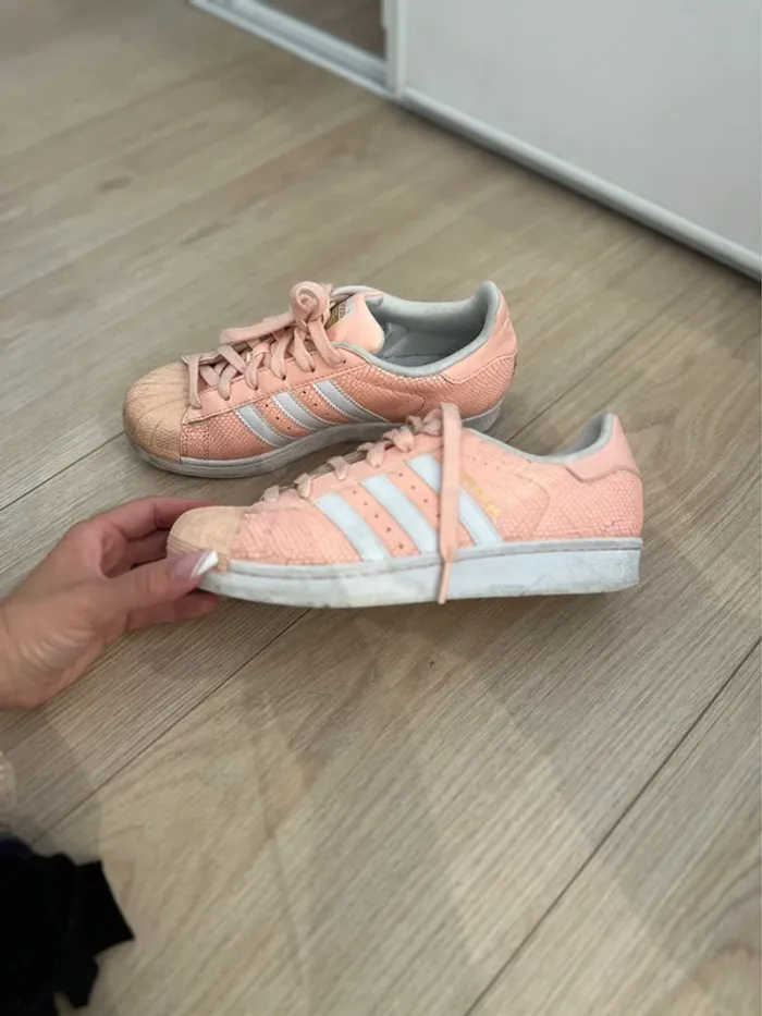 Adidas rose