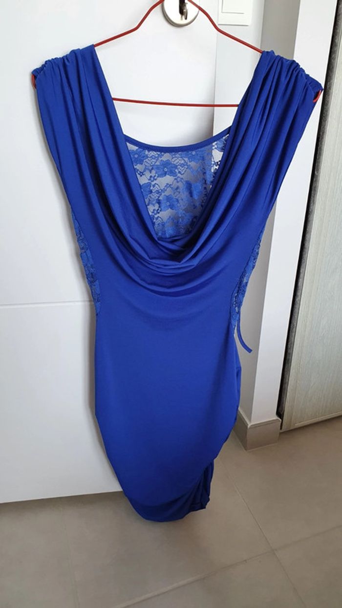 Robe bleu dentelle zara neuve taille s