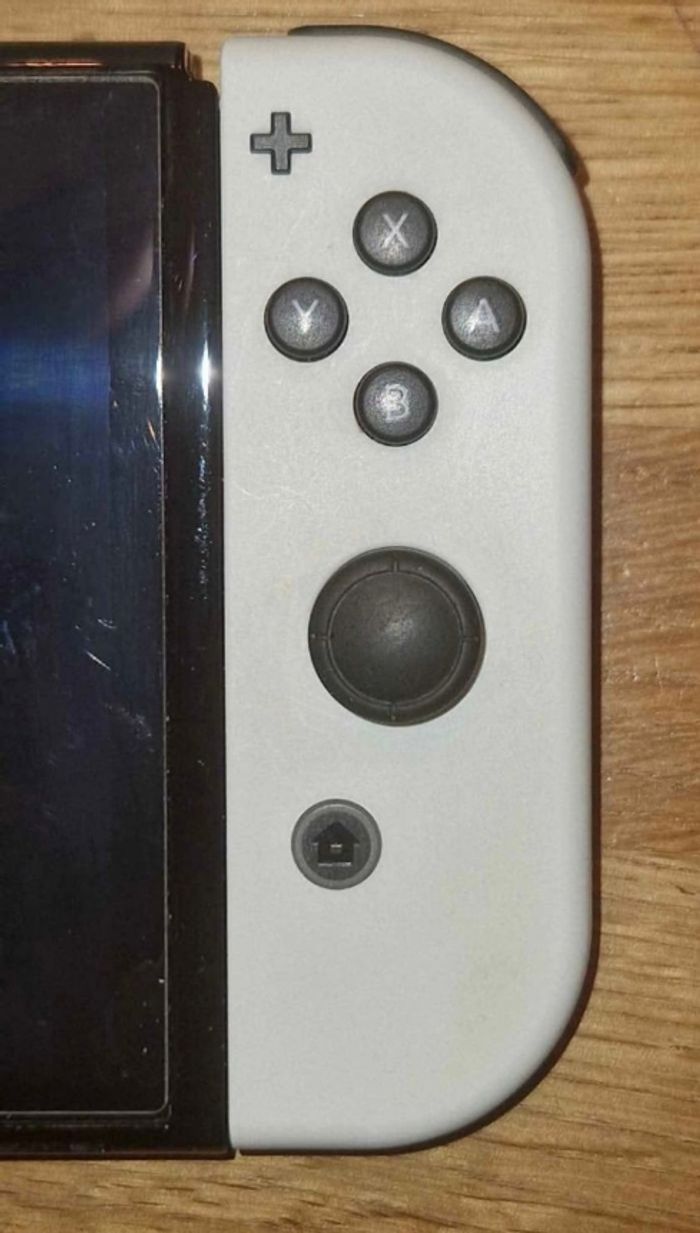 Nintendo Switch Oled - photo numéro 6