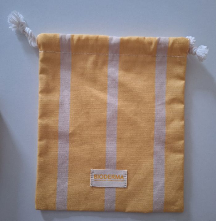 Crème solaire indice 50+ et sa pochette en tissu - photo numéro 4