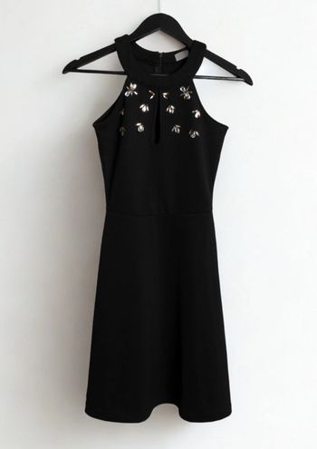 Robe noire coupe patineuse ornements strass • black dress adorned with rhinestones Size S