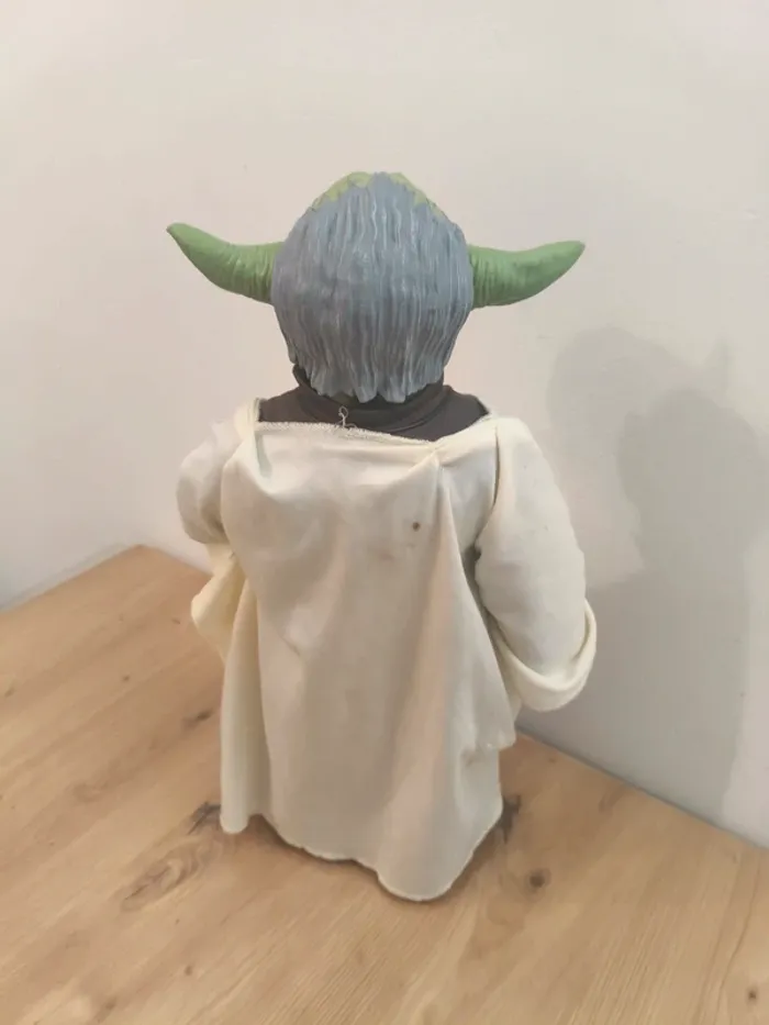 Grande figurine Star Wars Yoda - photo numéro 4