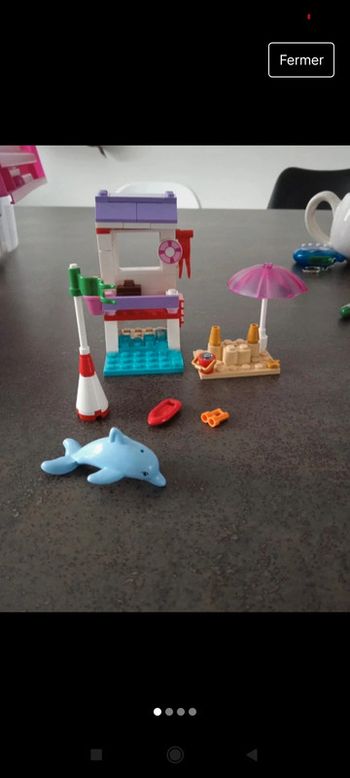 Lego poste de sauvetage et dauphin