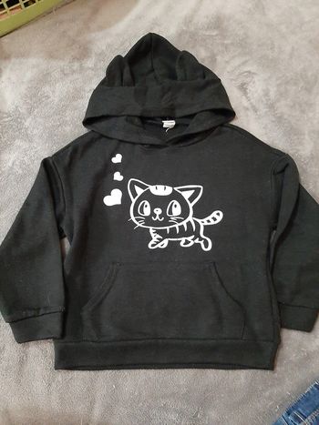 Pull noir chat 7ans