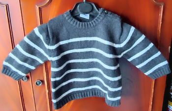 Pull taille 6 mois