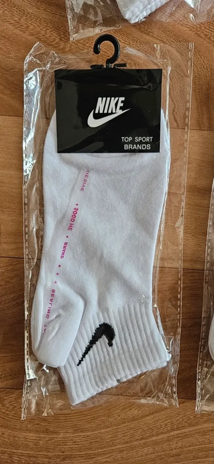 Lot de 9 paires de chaussettes Nike courtes blanches - photo numéro 4