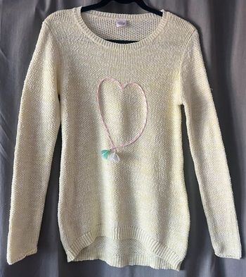 Pull tape à l’œil jaune motif cœur 14 ans très bonne état