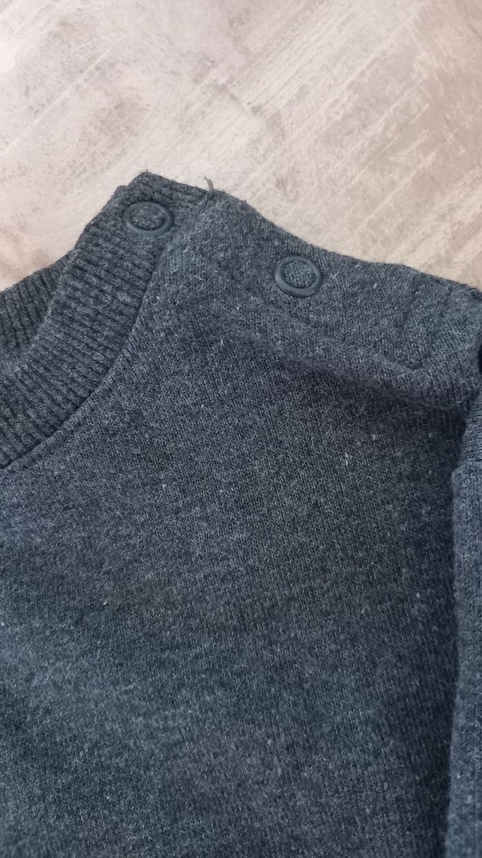 Sweat 3 mois - photo numéro 2