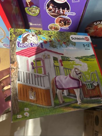 Schleich Box avec jument Lusitanienn 42368