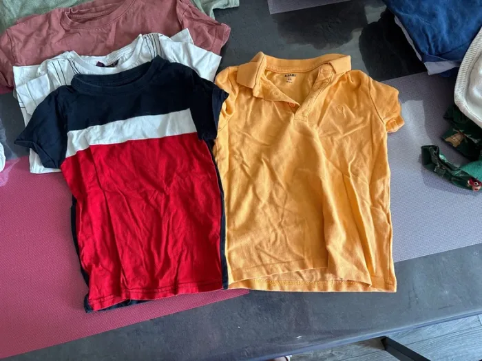 Lot tee-shirts 4 ans - photo numéro 2
