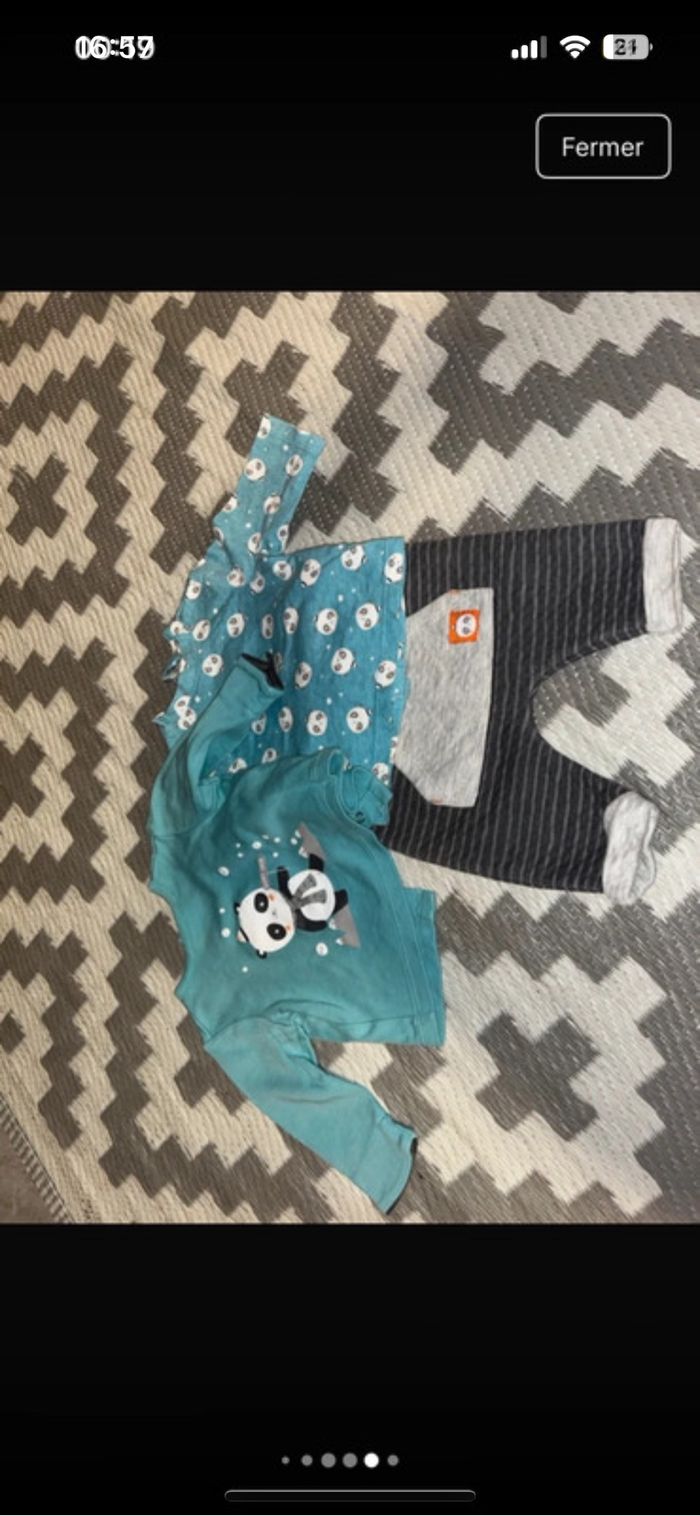 Lot vêtements bébé 1 mois 42 pièce - photo numéro 10