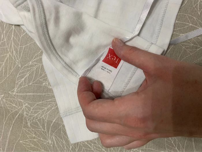 Lot de 2 gilets blanc 1 mois - photo numéro 2