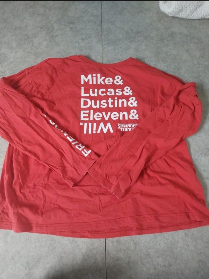 Pull léger "Stranger things"