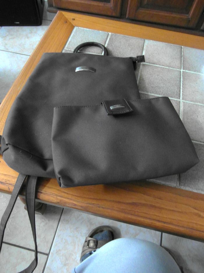 ensemble sac à dos et pochette - photo numéro 7