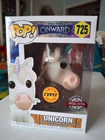 Funko pop unicorn Chase / onward ,en avant