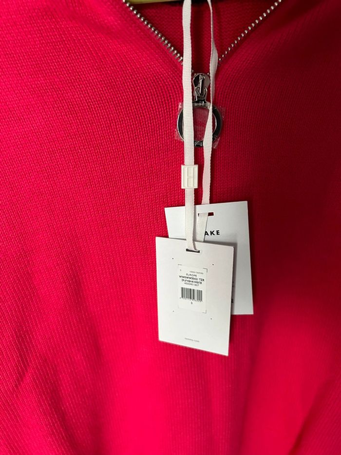 Pull Tommy Hilfiger rose T. S neuf - photo numéro 4