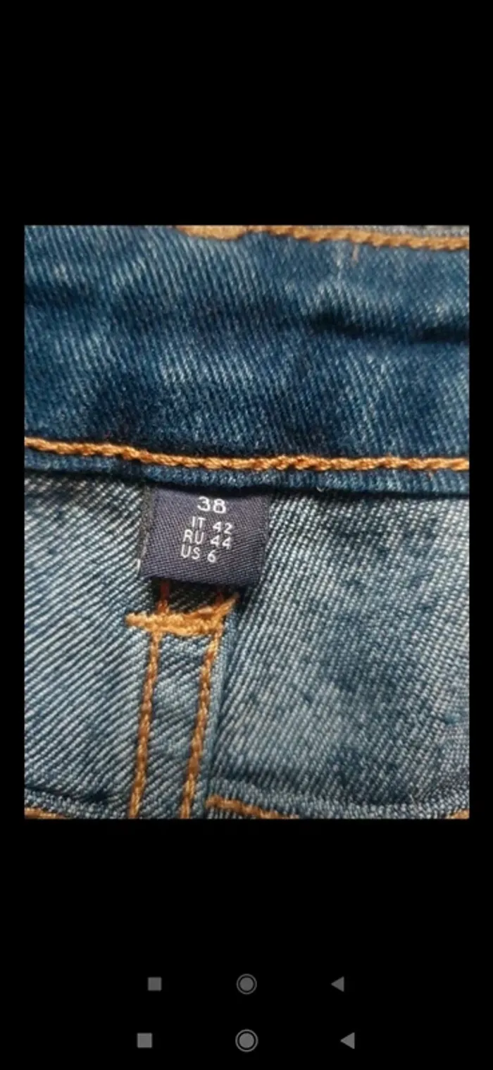 Short jean's taille 38 - photo numéro 2