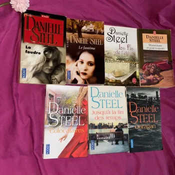 Lot Danielle steel