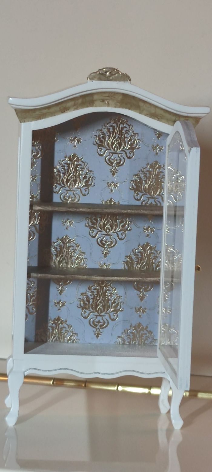 Armoire/vitrine/meuble maison de poupée - photo numéro 3