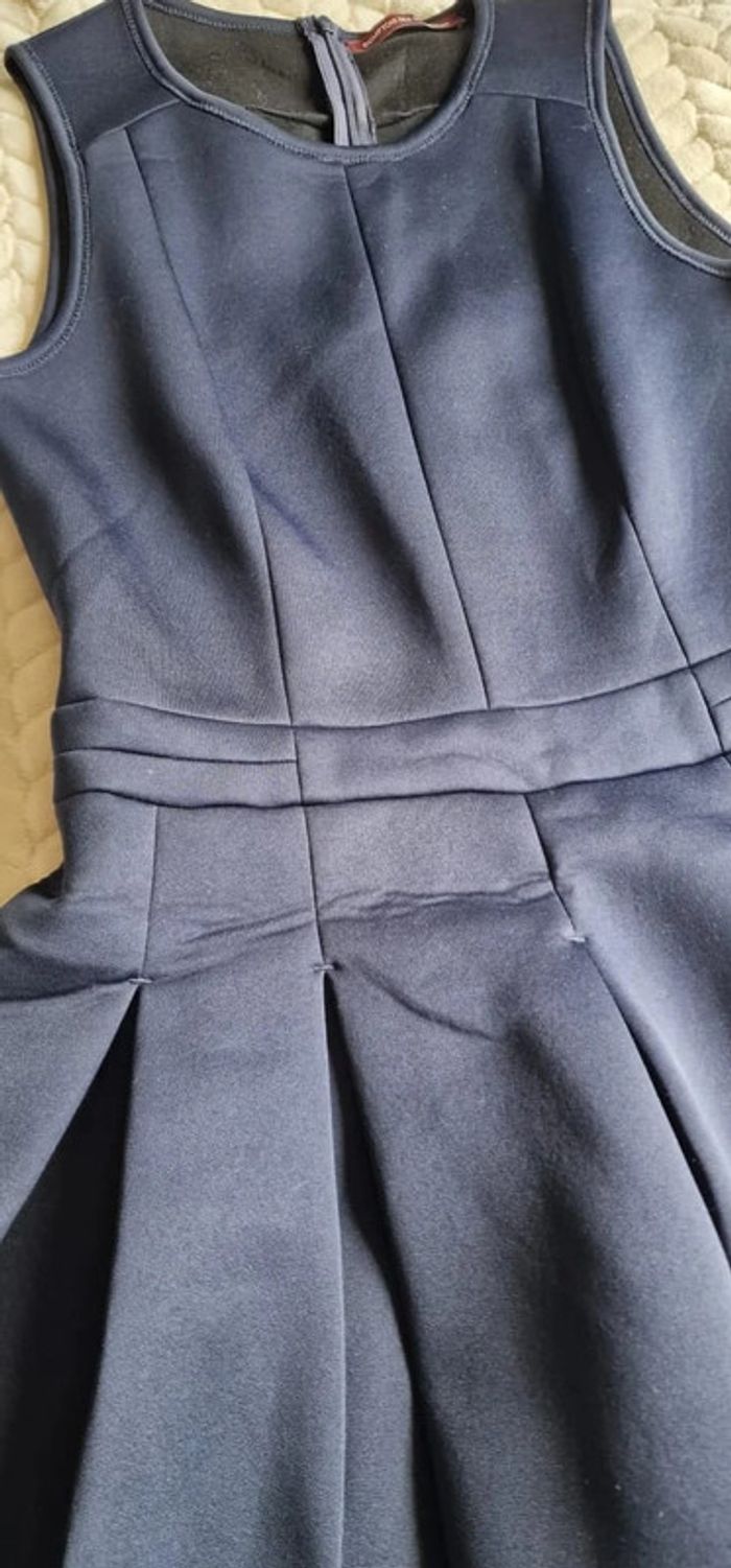 Robe Comptoir des cotonniers neoprene bleu marine courte patineuse taille 38 - photo numéro 4