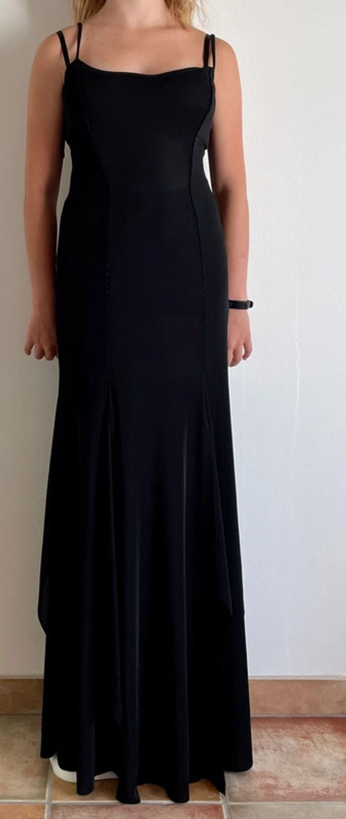 Robe de soirée noire à franges - photo numéro 5